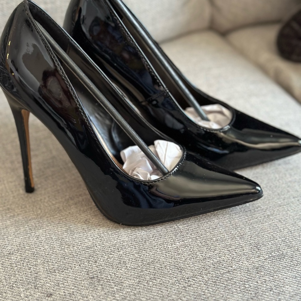 Brand new Black Pumps